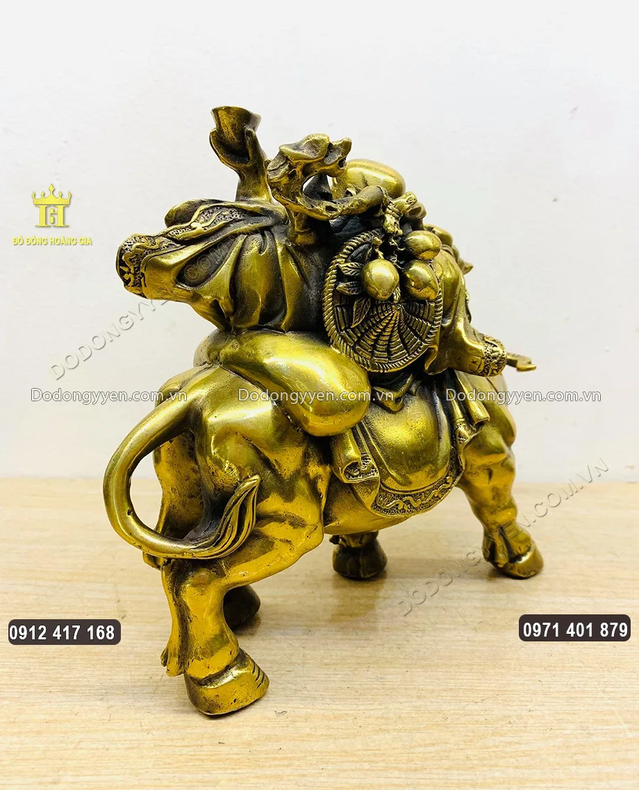Từng họa tiết hoa văn được chăm ch&uacute;t tỉ mỉ, tinh tế